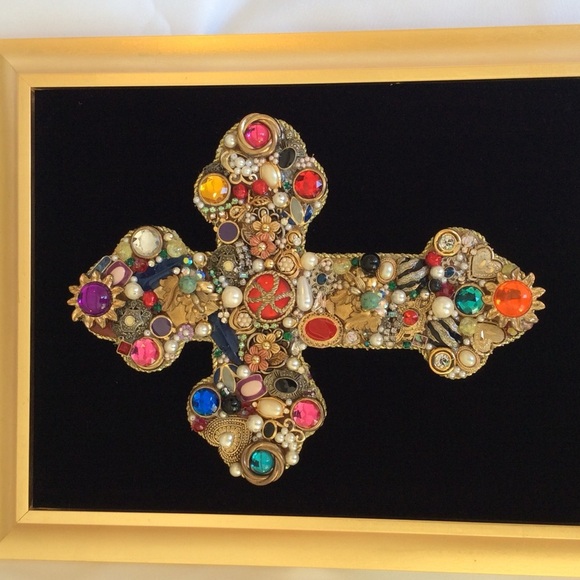 Hand Crafted Framed Jewelry Cross - Picture 7 of 8